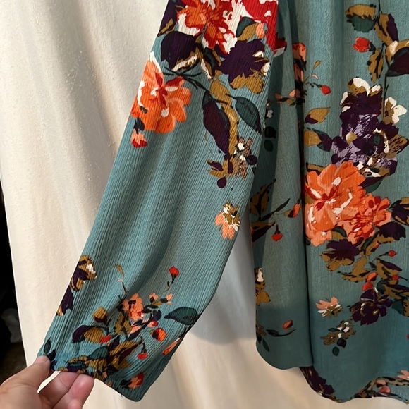 Market & Spruce Women's Spring Floral Teal Top Size XL - Picture 3 of 8
